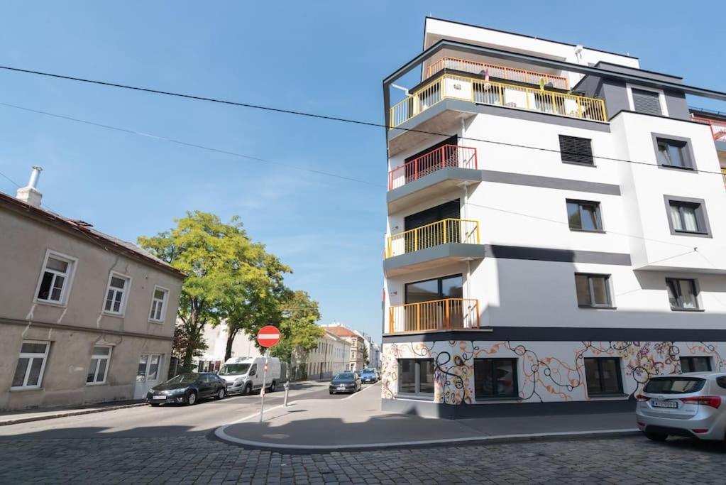 Neu Und Hell In Zentraler Ruhelage Mit Parkplatz Lejlighed Wien Eksteriør billede